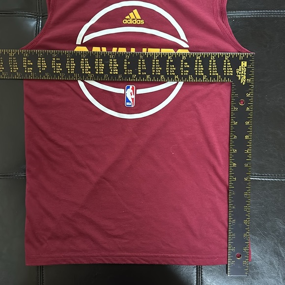NBA Cavaliers Adidas sleeveless T shirt - Picture 5 of 16